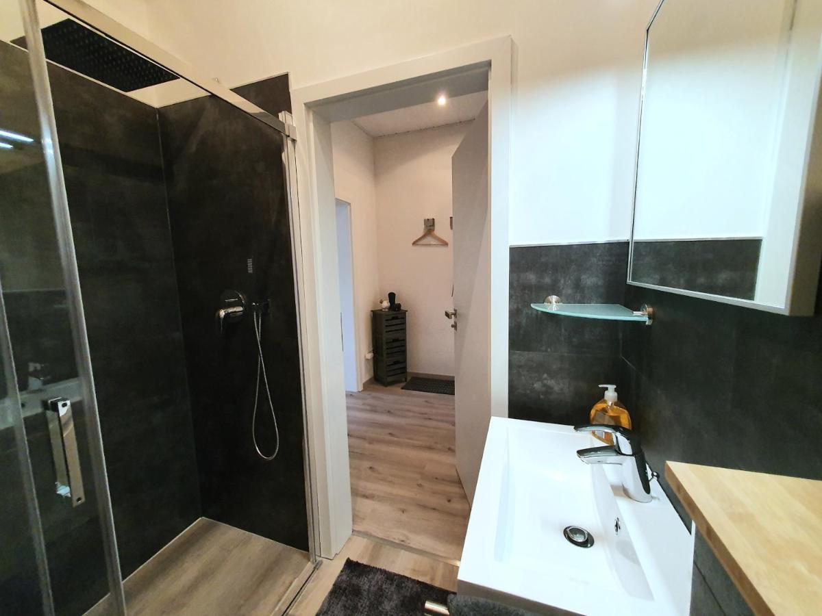 Moderne Wohlfuehloase Zentral In Seenaehe - Pillow Menu, 2 Stk 55" Smart Tvs, Netflix, Disneyplus Uvm Wetter (Ruhr) Exterior foto